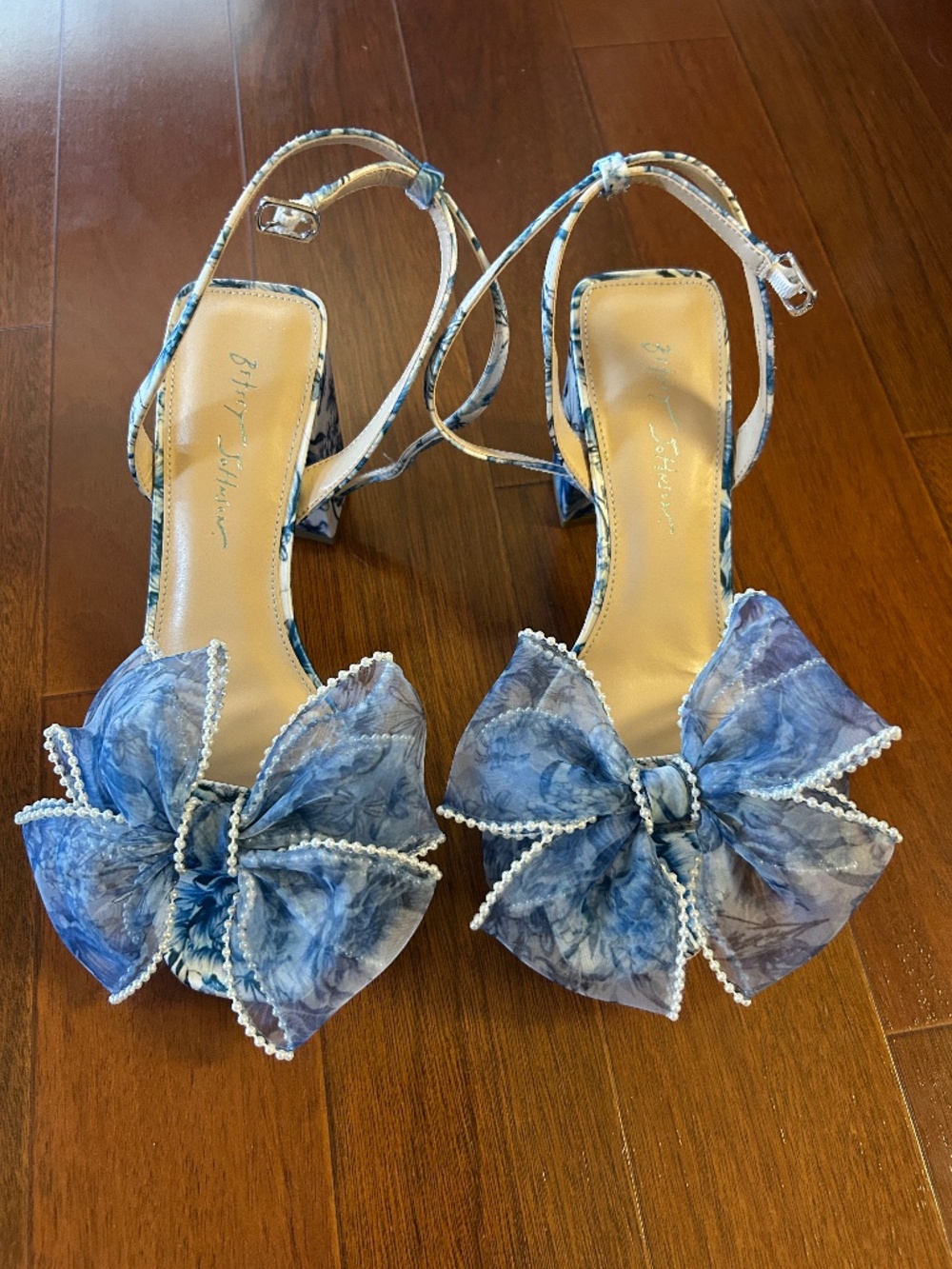 Betsey Johnson SB-Mari Floral Bow Block Heels Size 9